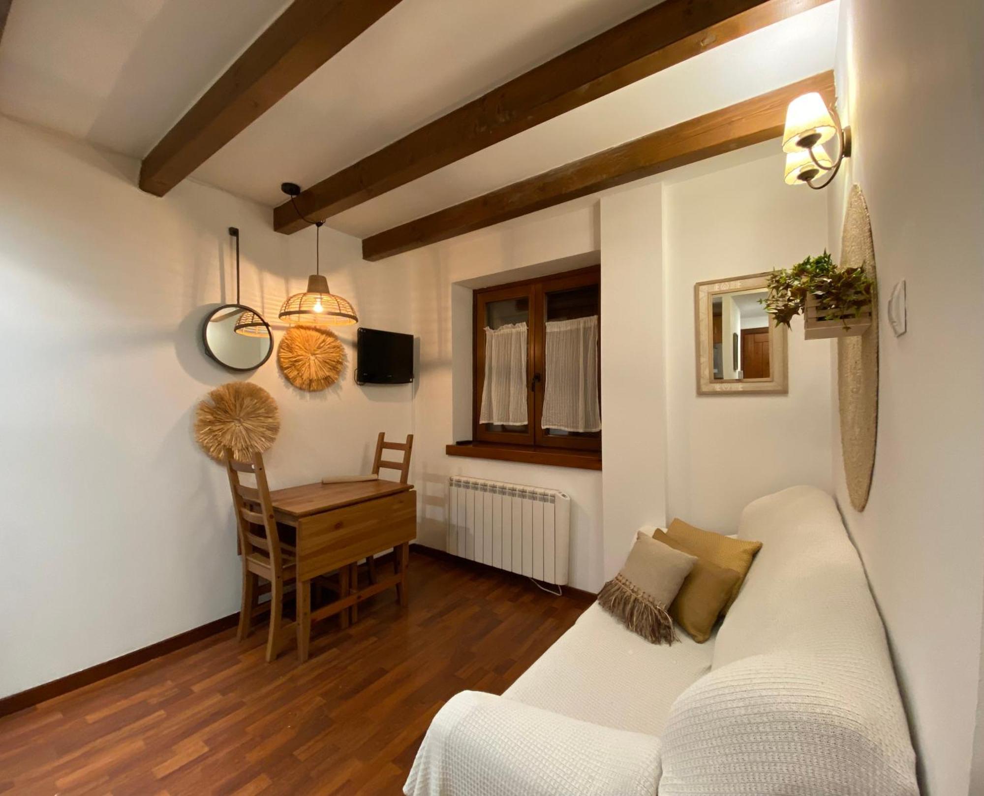 דירות Luxury House Valencia D'Aneu מראה חיצוני תמונה