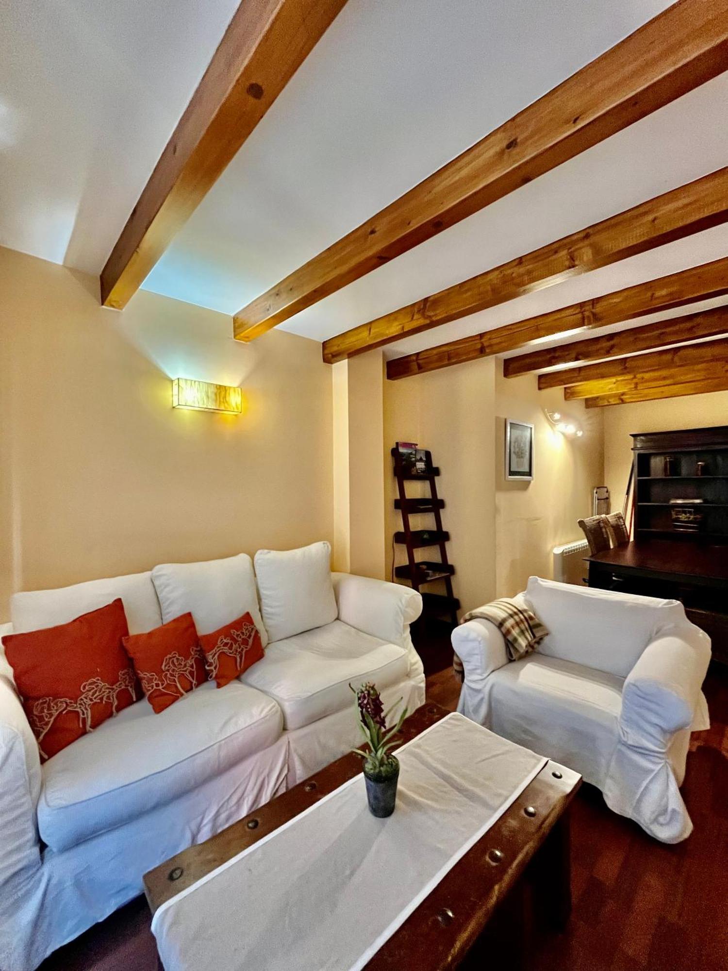 דירות Luxury House Valencia D'Aneu מראה חיצוני תמונה
