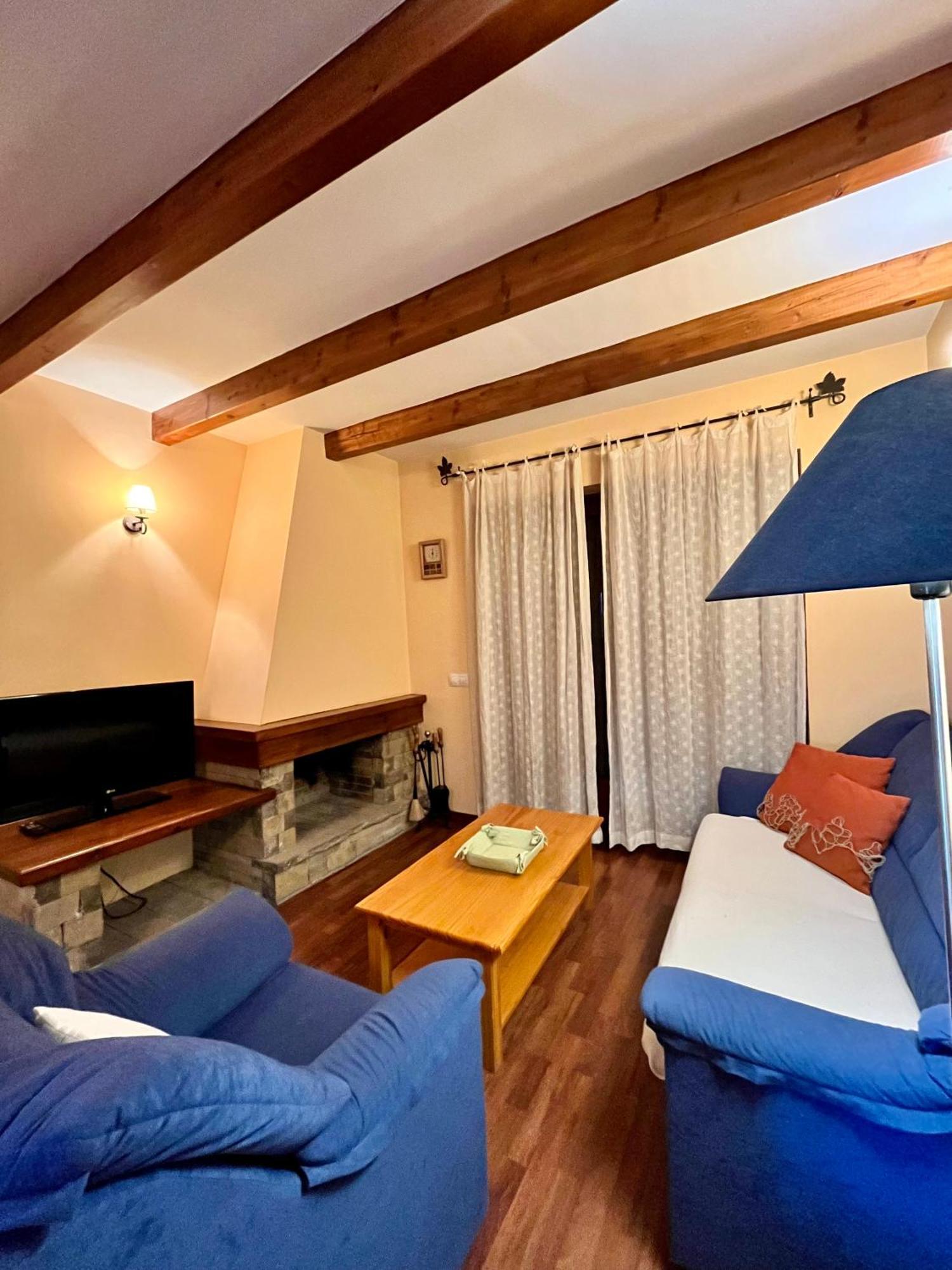 דירות Luxury House Valencia D'Aneu מראה חיצוני תמונה