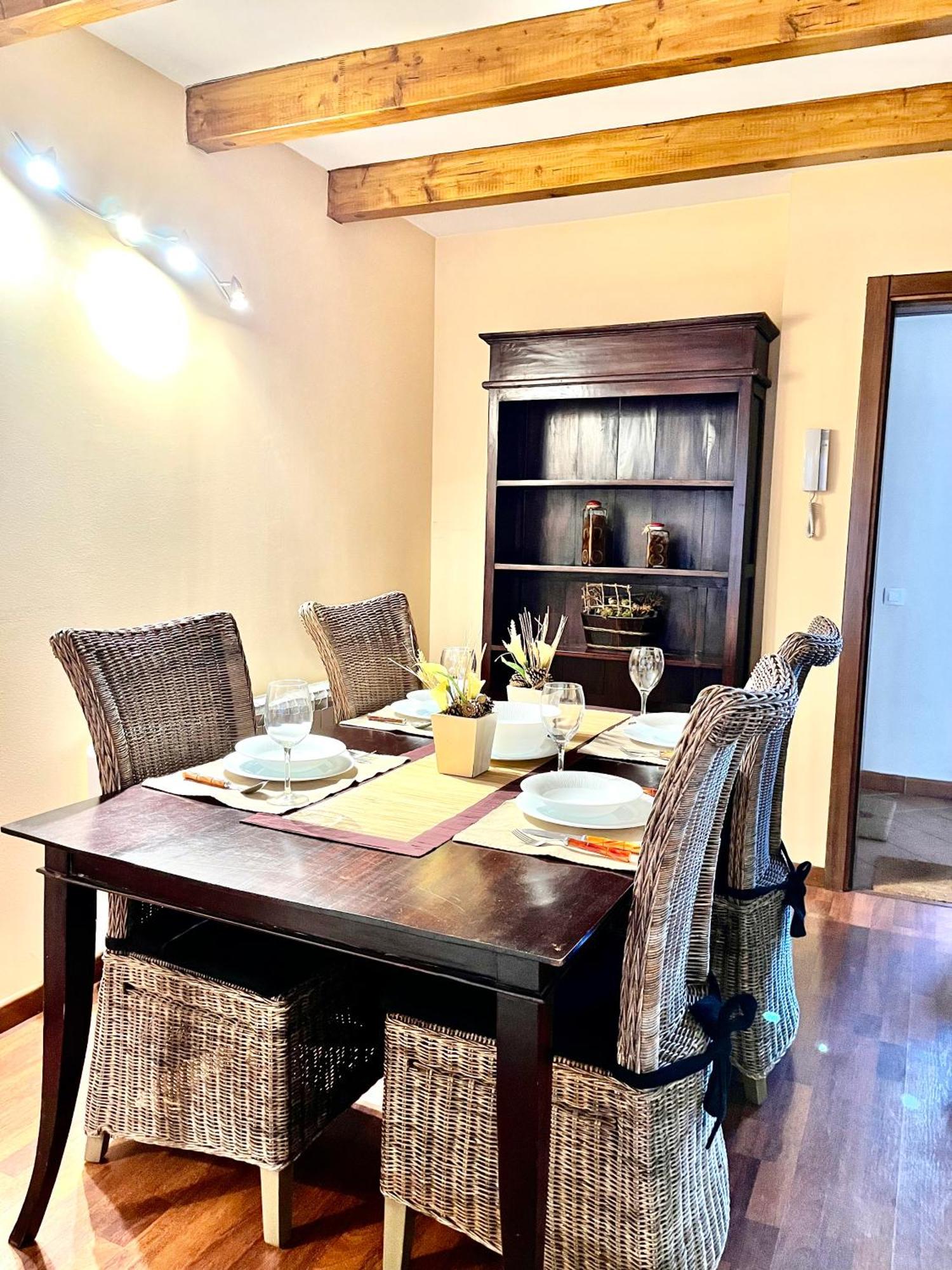 דירות Luxury House Valencia D'Aneu מראה חיצוני תמונה