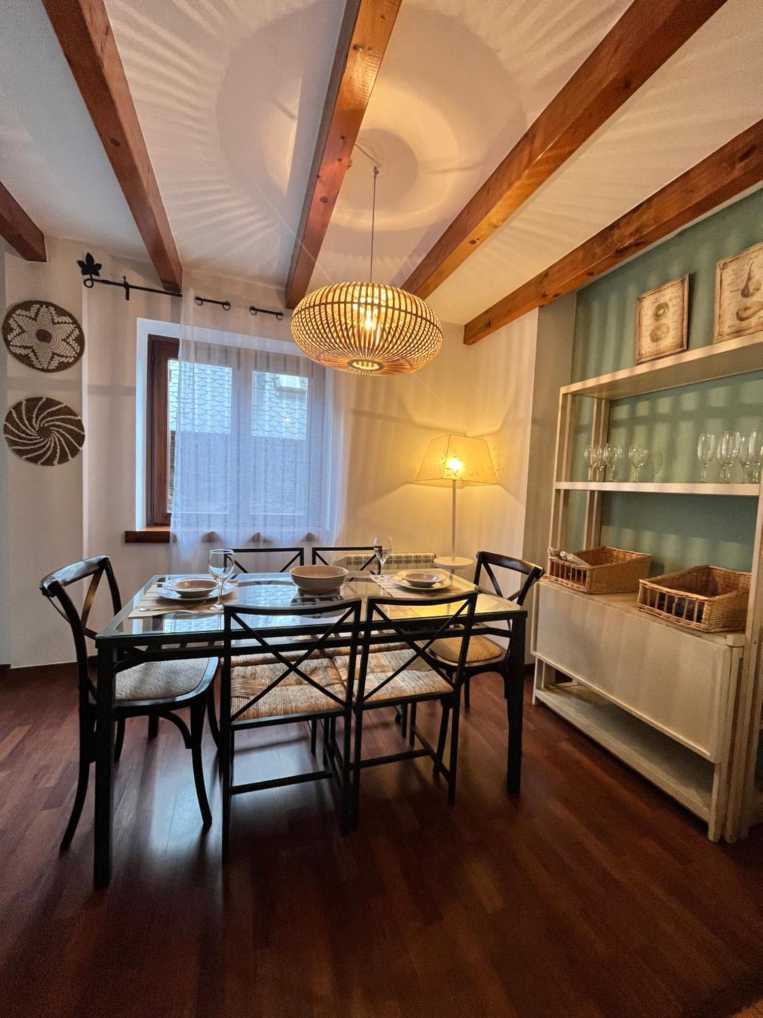 דירות Luxury House Valencia D'Aneu מראה חיצוני תמונה