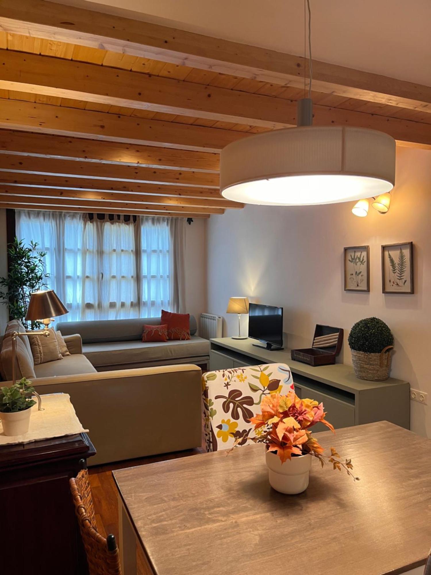 דירות Luxury House Valencia D'Aneu מראה חיצוני תמונה