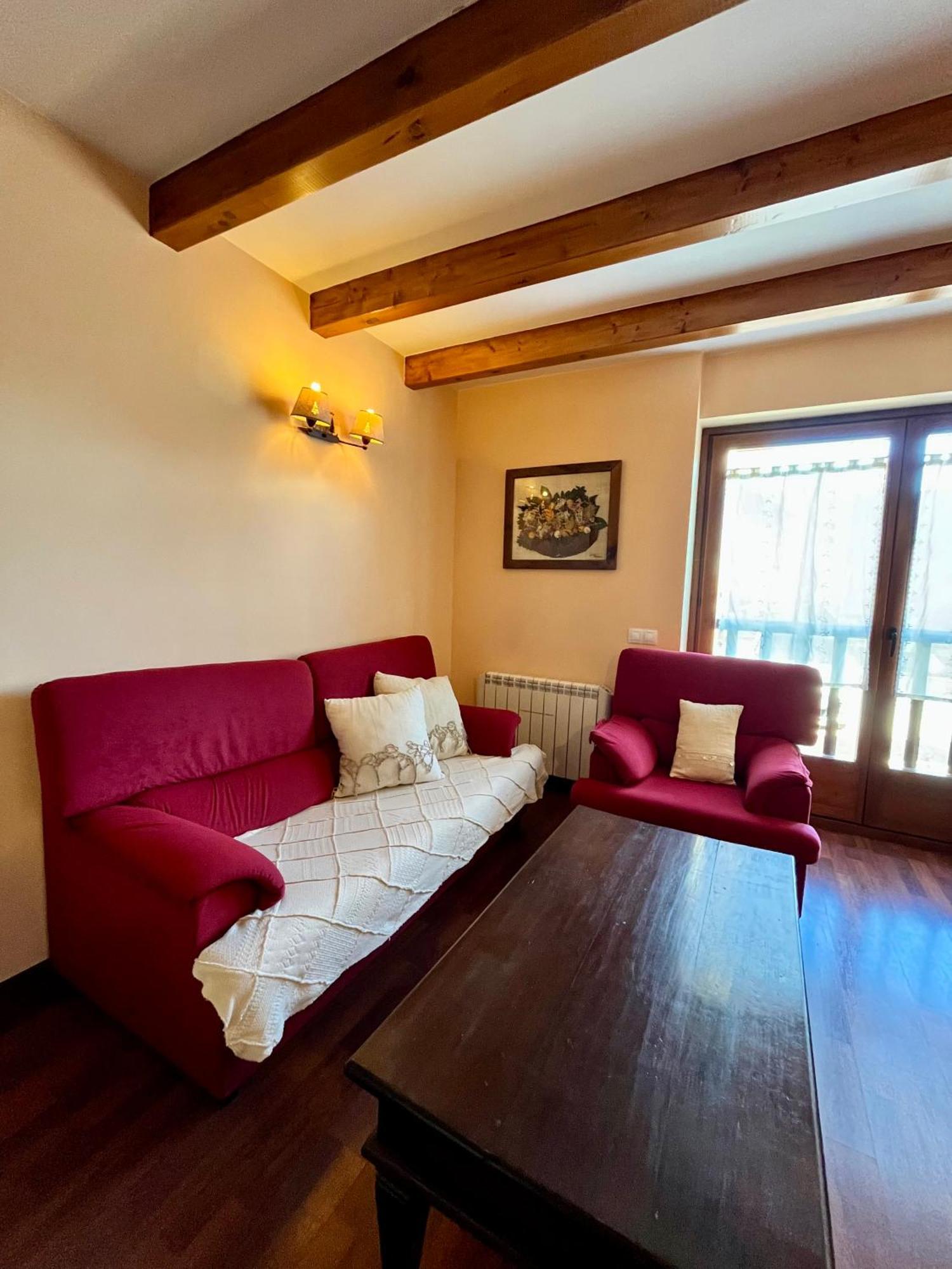 דירות Luxury House Valencia D'Aneu מראה חיצוני תמונה