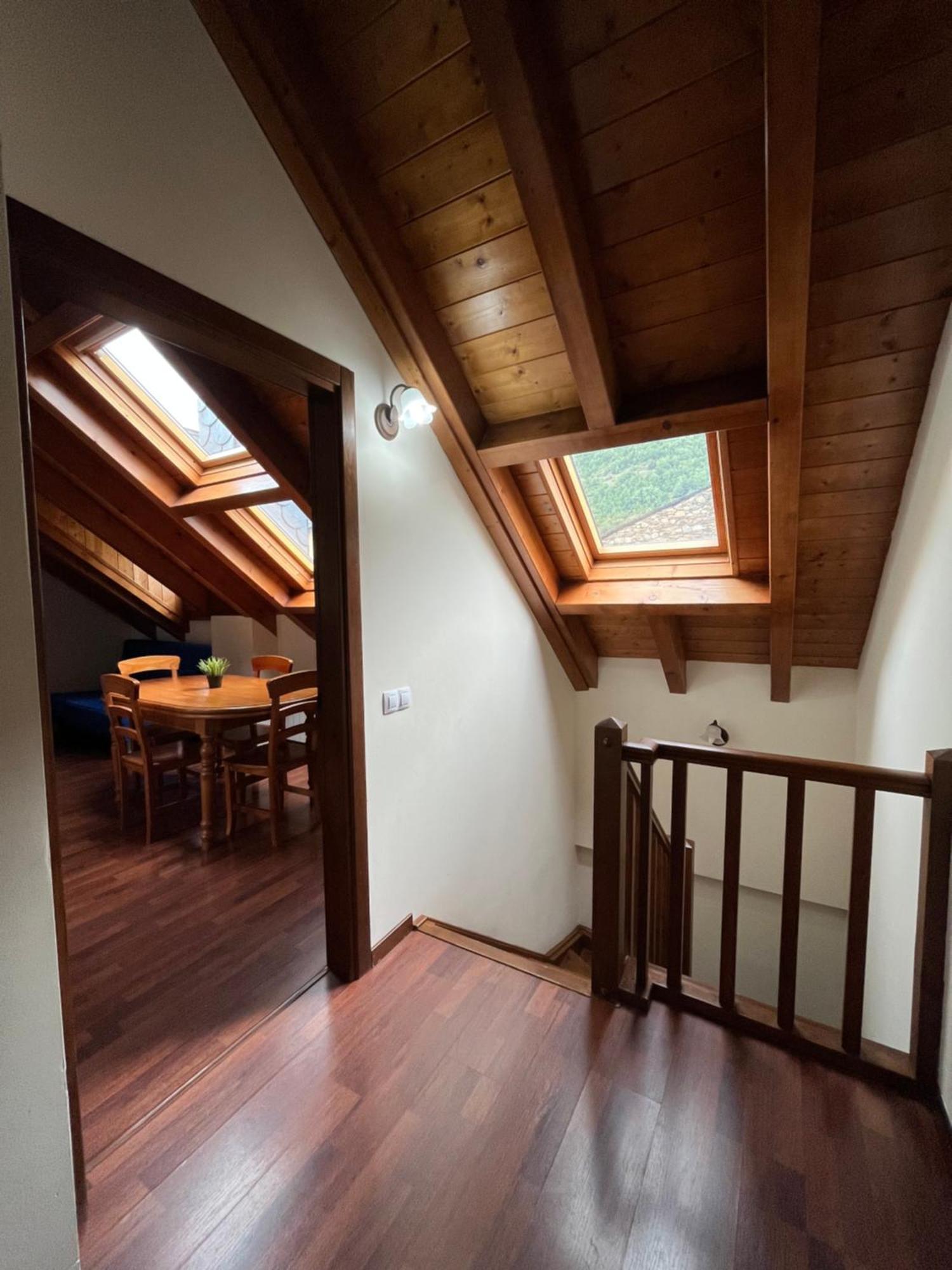 דירות Luxury House Valencia D'Aneu מראה חיצוני תמונה