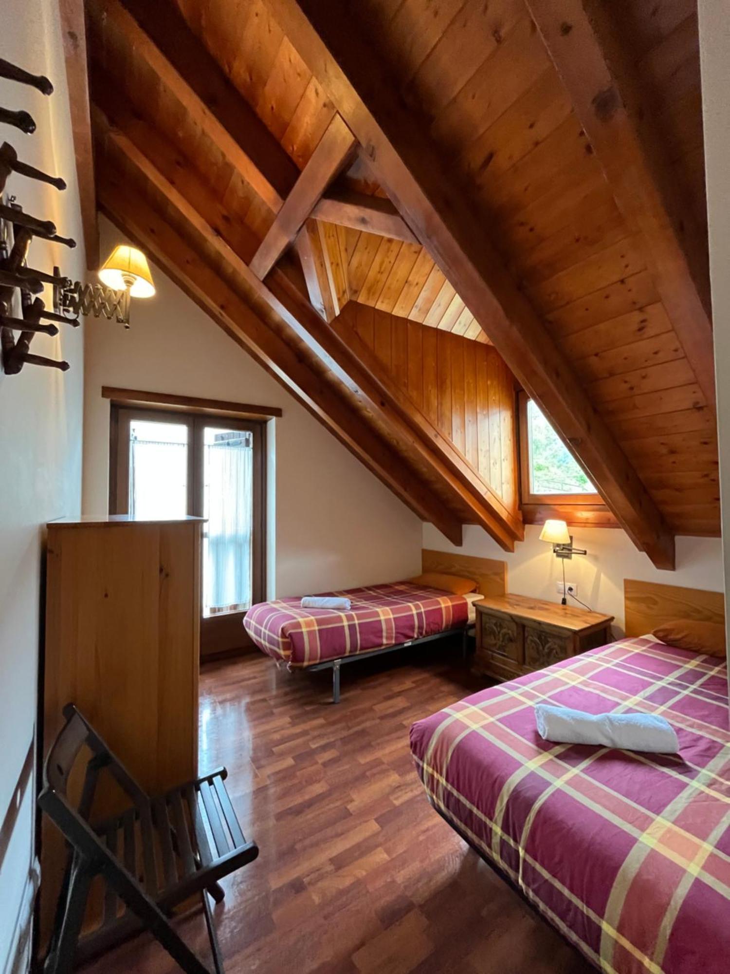דירות Luxury House Valencia D'Aneu מראה חיצוני תמונה