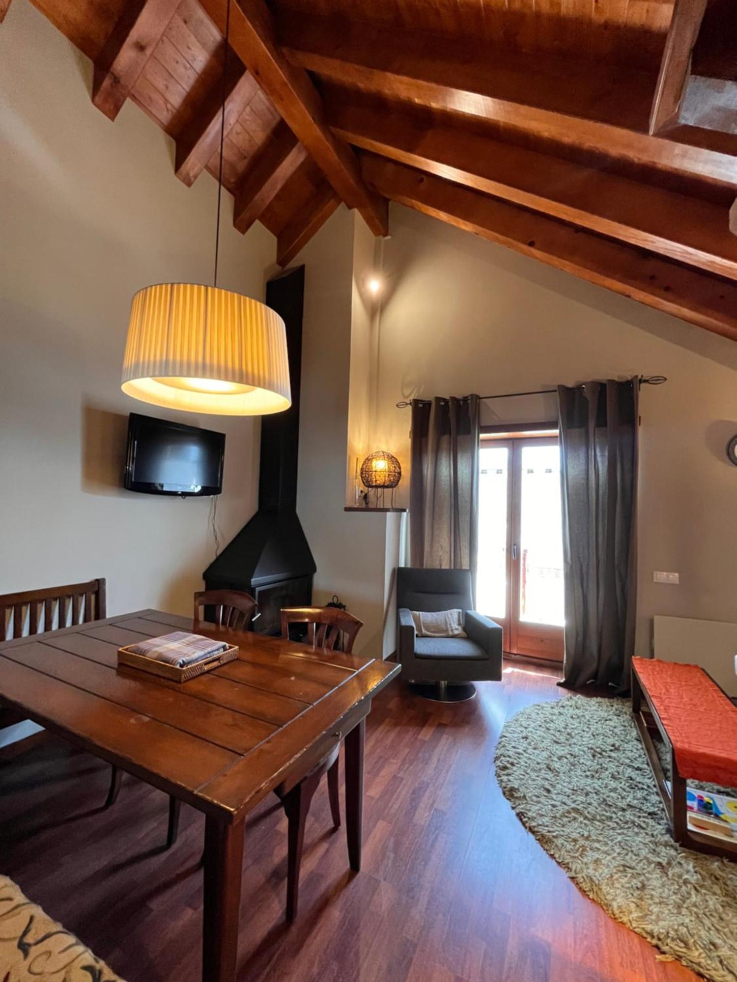 דירות Luxury House Valencia D'Aneu מראה חיצוני תמונה