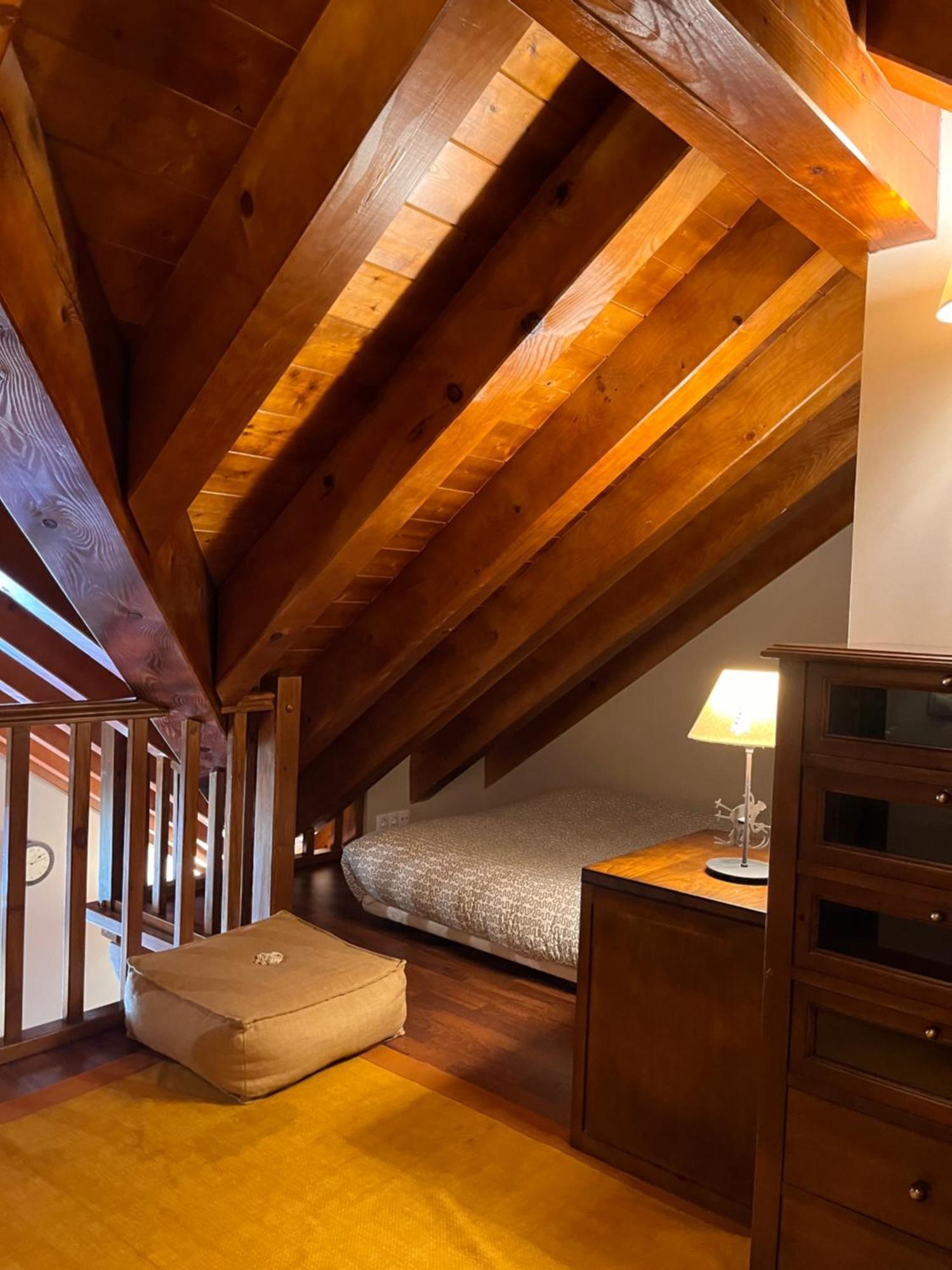 דירות Luxury House Valencia D'Aneu מראה חיצוני תמונה